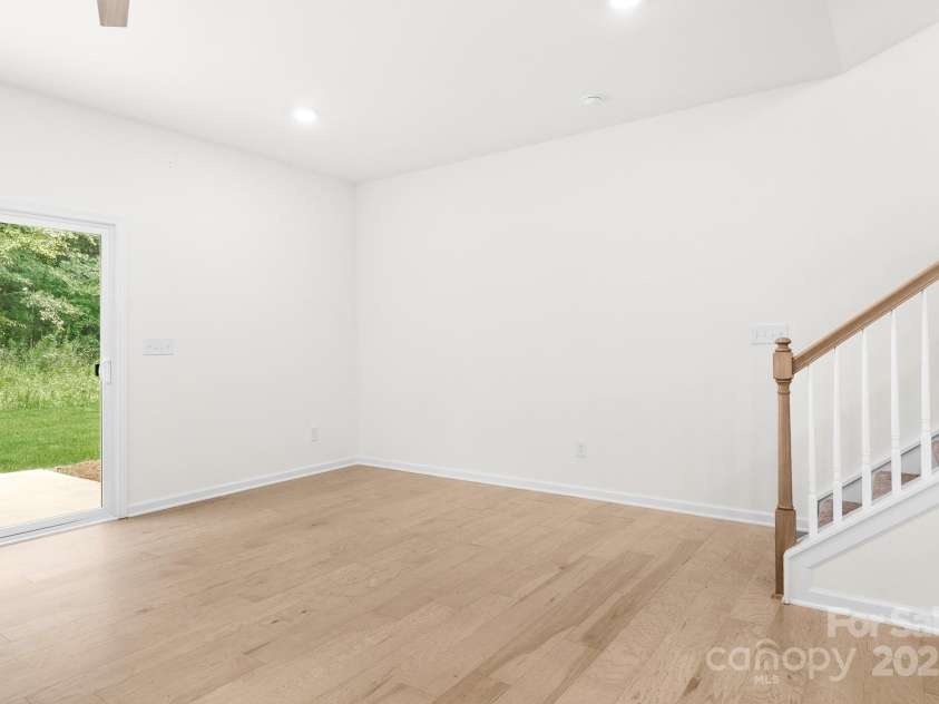 254 Quinn Road, Matthews, NC 28104.  MLS# CAR4289604, YatesRealty ID 34992. 