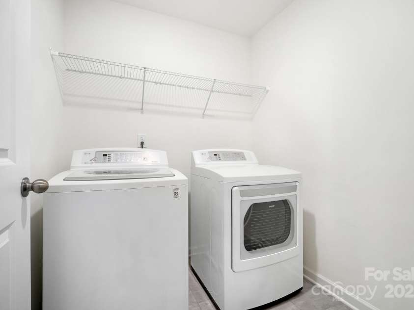 254 Quinn Road, Matthews, NC 28104.  MLS# CAR4289604, YatesRealty ID 34992. 