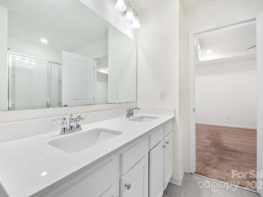 254 Quinn Road, Matthews, NC 28104.  MLS# CAR4289604, YatesRealty ID 34992. 