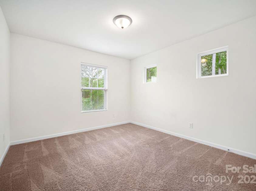 254 Quinn Road, Matthews, NC 28104.  MLS# CAR4289604, YatesRealty ID 34992. 