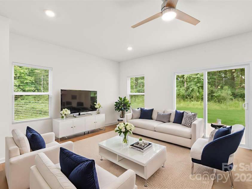 254 Quinn Road, Matthews, NC 28104.  MLS# CAR4289604, YatesRealty ID 34992. 