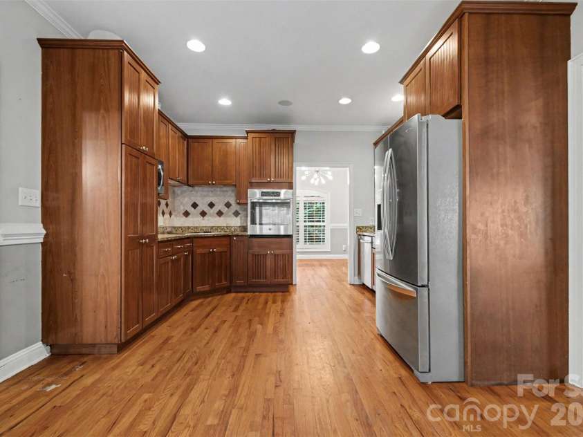 3801 Hayden Drive, Charlotte, NC 28269.  MLS# CAR4389993, YatesRealty ID 34993. 