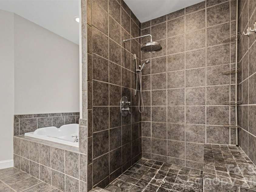3801 Hayden Drive, Charlotte, NC 28269.  MLS# CAR4389993, YatesRealty ID 34993. 