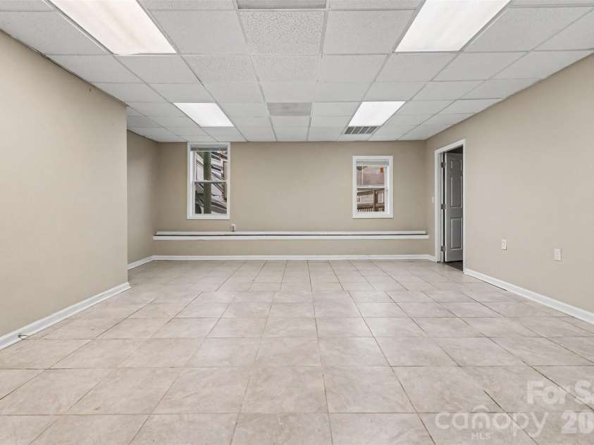 3801 Hayden Drive, Charlotte, NC 28269.  MLS# CAR4389993, YatesRealty ID 34993. 