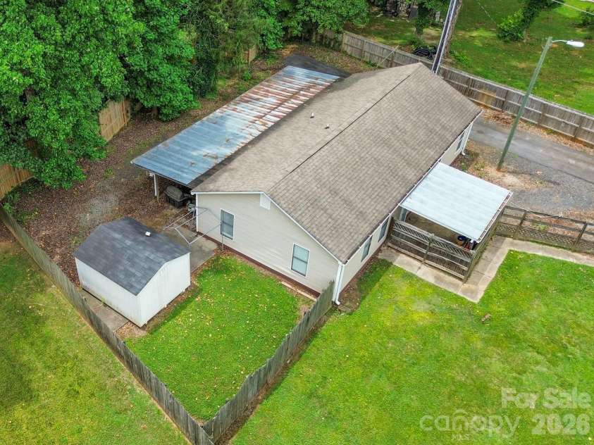 3801 Hayden Drive, Charlotte, NC 28269.  MLS# CAR4389993, YatesRealty ID 34993. 