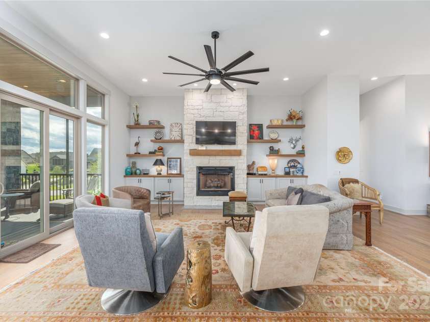 456 Samuel Drive, Mills River, NC 28759.  MLS# CAR4295311, YatesRealty ID 34995. 