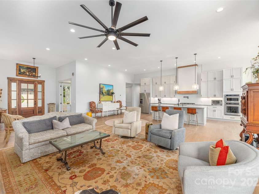 456 Samuel Drive, Mills River, NC 28759.  MLS# CAR4295311, YatesRealty ID 34995. 