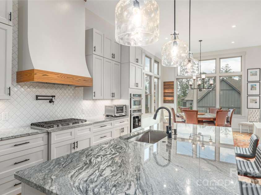 456 Samuel Drive, Mills River, NC 28759.  MLS# CAR4295311, YatesRealty ID 34995. 