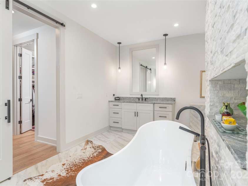 456 Samuel Drive, Mills River, NC 28759.  MLS# CAR4295311, YatesRealty ID 34995. 