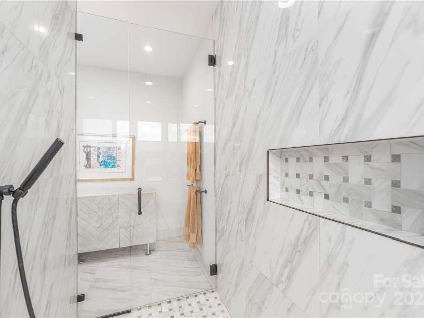 456 Samuel Drive, Mills River, NC 28759.  MLS# CAR4295311, YatesRealty ID 34995. 