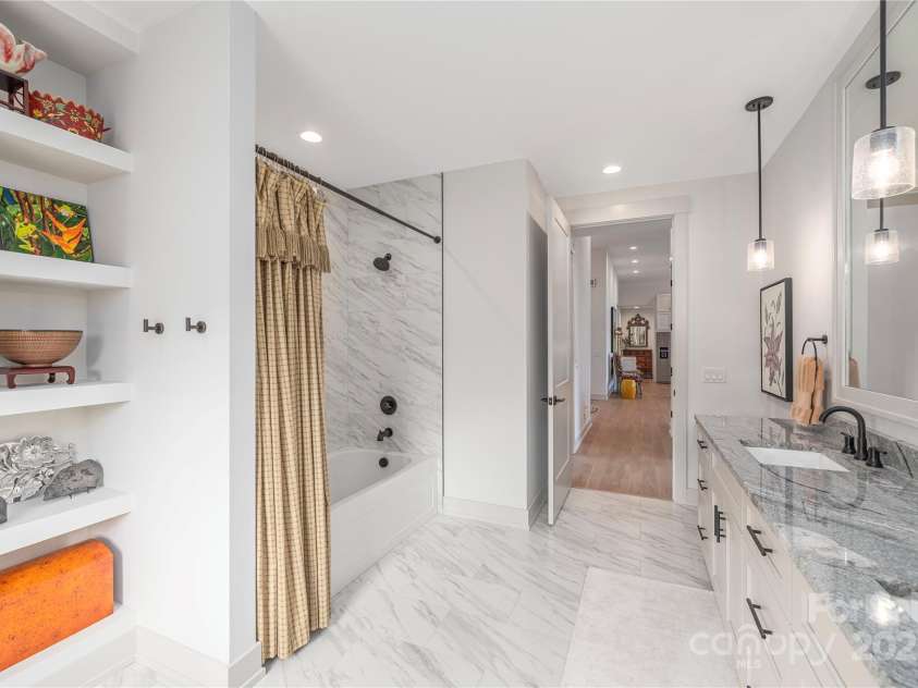 456 Samuel Drive, Mills River, NC 28759.  MLS# CAR4295311, YatesRealty ID 34995. 