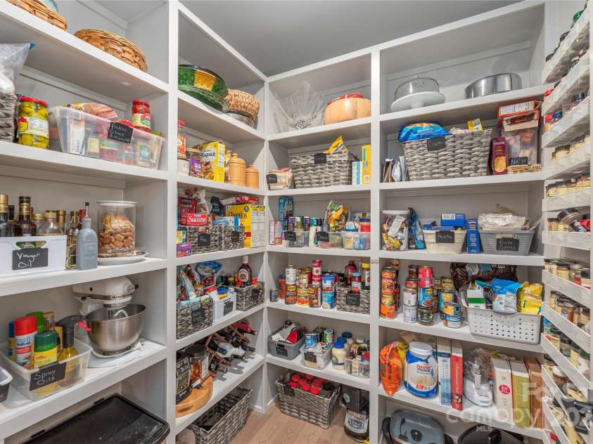 456 Samuel Drive, Mills River, NC 28759.  MLS# CAR4295311, YatesRealty ID 34995. Walk In Pantry