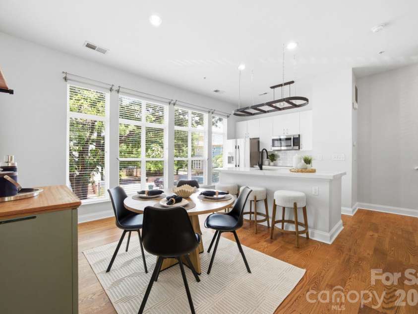 906 Garden District Drive, Charlotte, NC 28202.  MLS# CAR4391842, YatesRealty ID 34995. 