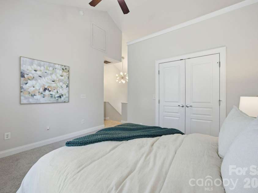 906 Garden District Drive, Charlotte, NC 28202.  MLS# CAR4391842, YatesRealty ID 34995. 