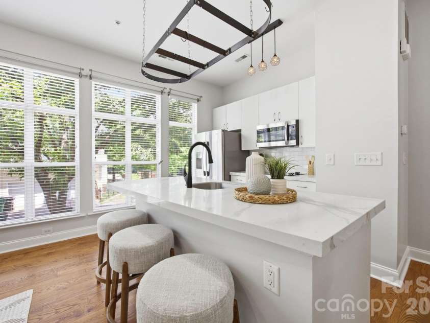 906 Garden District Drive, Charlotte, NC 28202.  MLS# CAR4391842, YatesRealty ID 34995. Beautiful island!!