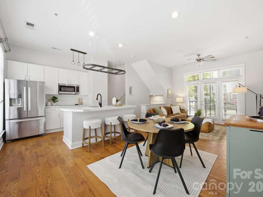 906 Garden District Drive, Charlotte, NC 28202.  MLS# CAR4391842, YatesRealty ID 34995. Roomy open concept living!!