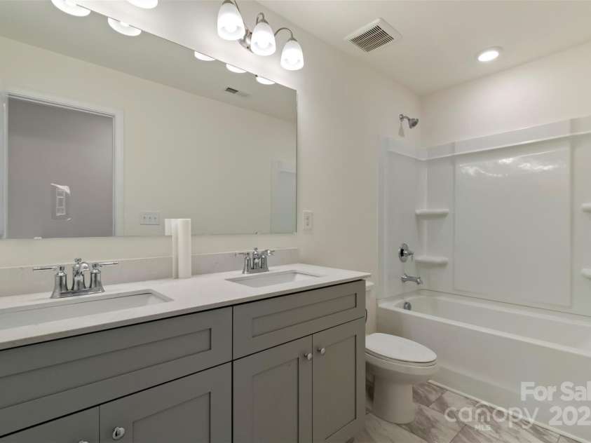 113 Dawn Run Loop, Mooresville, NC 28115.  MLS# CAR4311893, YatesRealty ID 34996. 