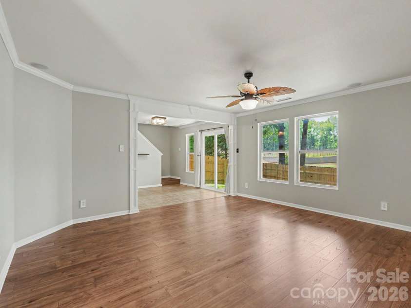 5529 Idlewild Road, Charlotte, NC 28227.  MLS# CAR4389190, YatesRealty ID 34996. 