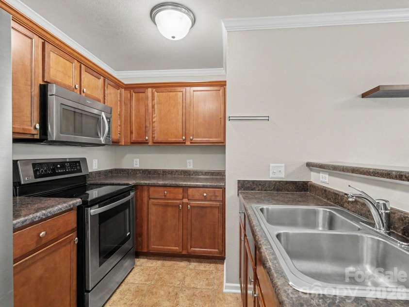 5529 Idlewild Road, Charlotte, NC 28227.  MLS# CAR4389190, YatesRealty ID 34996. 