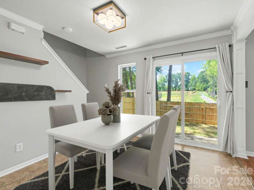 5529 Idlewild Road, Charlotte, NC 28227.  MLS# CAR4389190, YatesRealty ID 34996. 