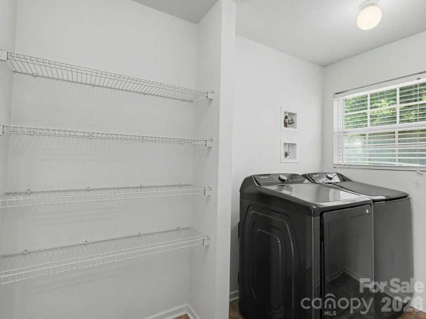5529 Idlewild Road, Charlotte, NC 28227.  MLS# CAR4389190, YatesRealty ID 34996. 