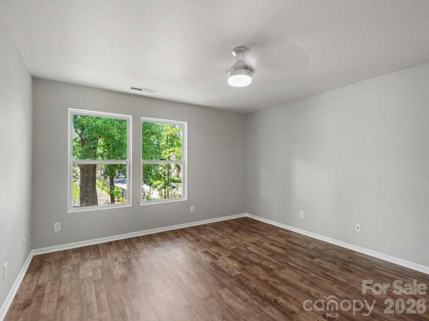 5529 Idlewild Road, Charlotte, NC 28227.  MLS# CAR4389190, YatesRealty ID 34996. 