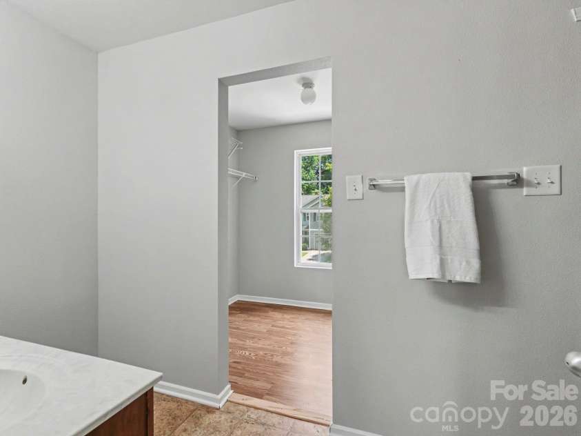 5529 Idlewild Road, Charlotte, NC 28227.  MLS# CAR4389190, YatesRealty ID 34996. 