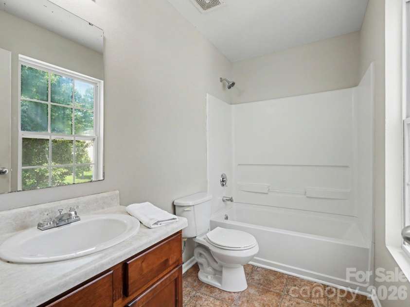 5529 Idlewild Road, Charlotte, NC 28227.  MLS# CAR4389190, YatesRealty ID 34996. 