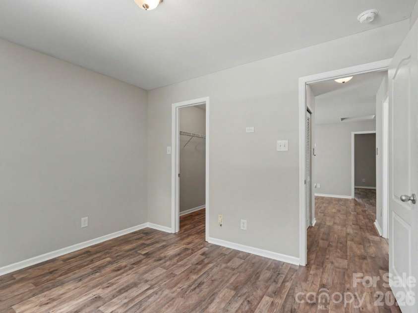 5529 Idlewild Road, Charlotte, NC 28227.  MLS# CAR4389190, YatesRealty ID 34996. 
