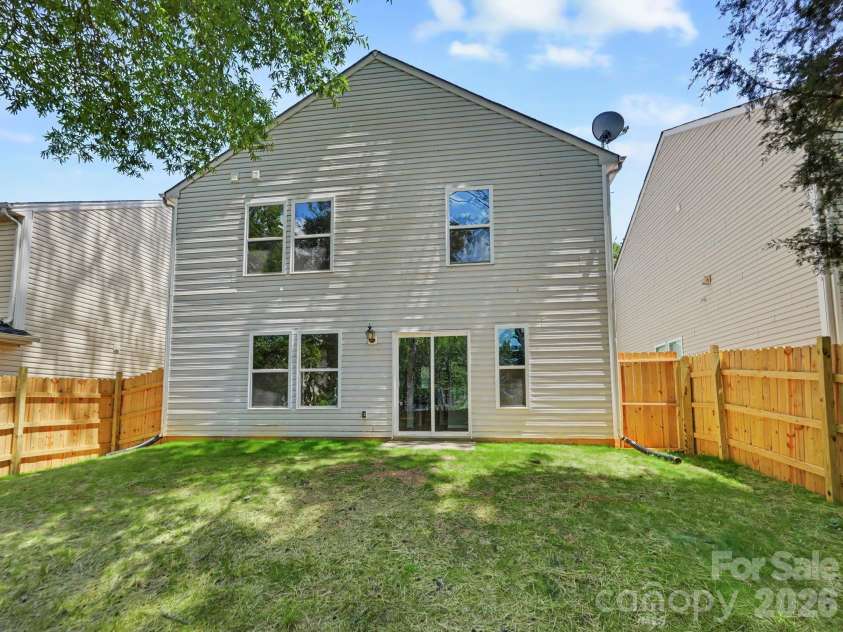 5529 Idlewild Road, Charlotte, NC 28227.  MLS# CAR4389190, YatesRealty ID 34996. 