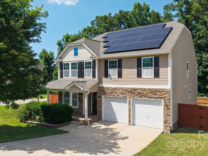 1177 Ellis Pond Drive, Rock Hill, SC 29730.  MLS# CAR4278534, YatesRealty ID 34997. 