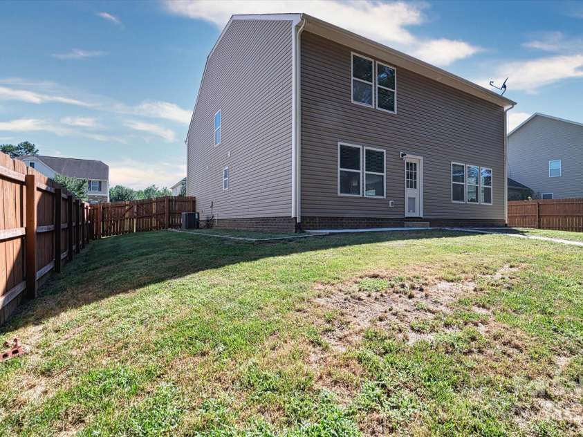 1177 Ellis Pond Drive, Rock Hill, SC 29730.  MLS# CAR4278534, YatesRealty ID 34997. 
