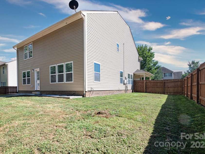 1177 Ellis Pond Drive, Rock Hill, SC 29730.  MLS# CAR4278534, YatesRealty ID 34997. 