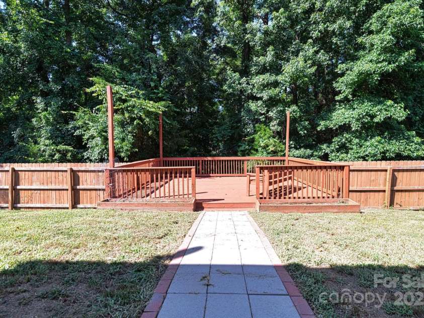 1177 Ellis Pond Drive, Rock Hill, SC 29730.  MLS# CAR4278534, YatesRealty ID 34997. 