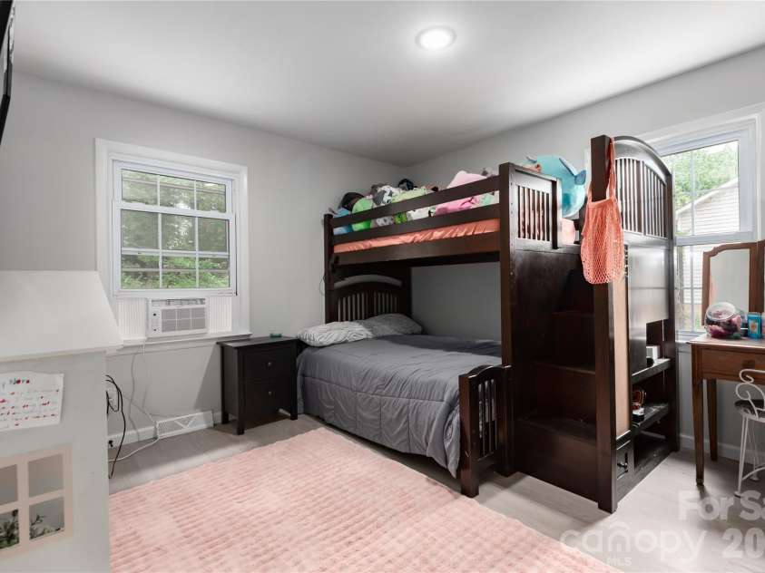 407 Westham Ridge Road, Charlotte, NC 28217.  MLS# CAR4395415, YatesRealty ID 34997. Bedroom 3