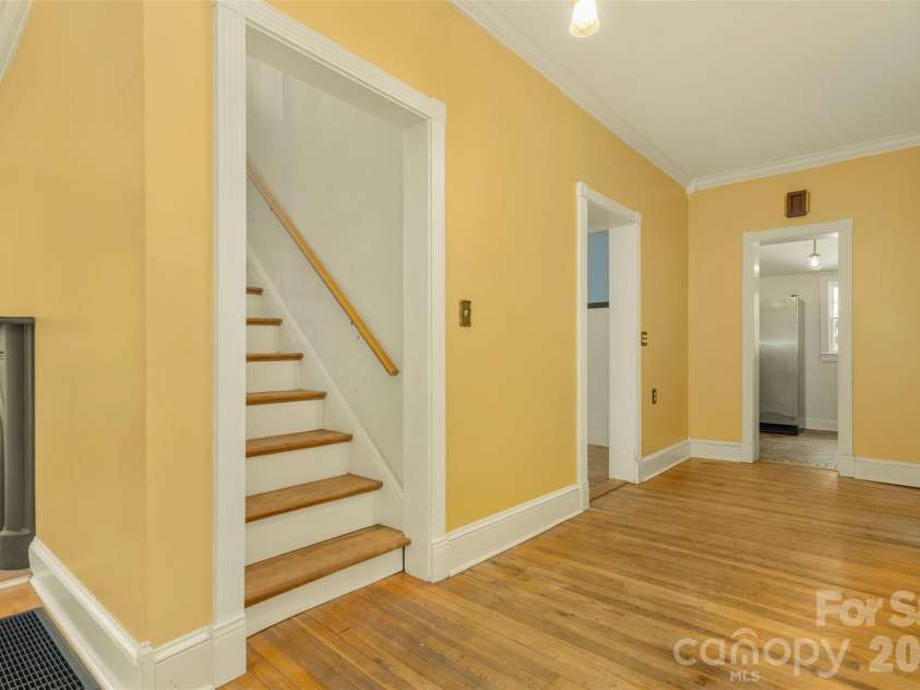 100 Cannon Drive, Hendersonville, NC 28792.  MLS# CAR4397088, YatesRealty ID 34998. 