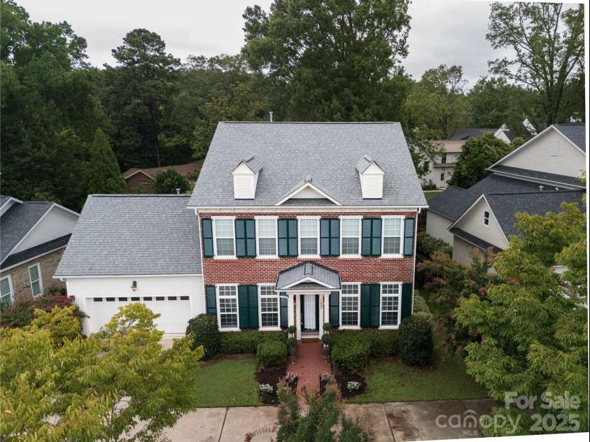 1025 N Sharon Amity Road, Charlotte, NC 28211.  MLS# CAR4289205, YatesRealty ID 34998. 