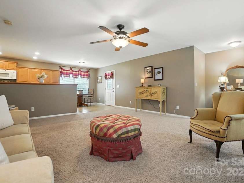 175 Old Meadowbrook Lane, Elkin, NC 28621.  MLS# CAR4289334, YatesRealty ID 34999. 