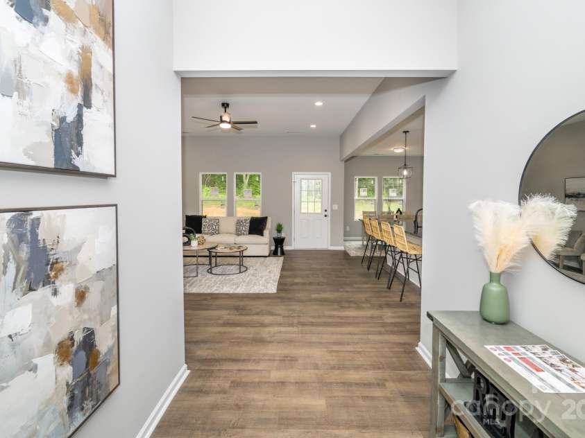 117 Chavis Lane, Lincolnton, NC 28092.  MLS# CAR4211128, YatesRealty ID 350. 