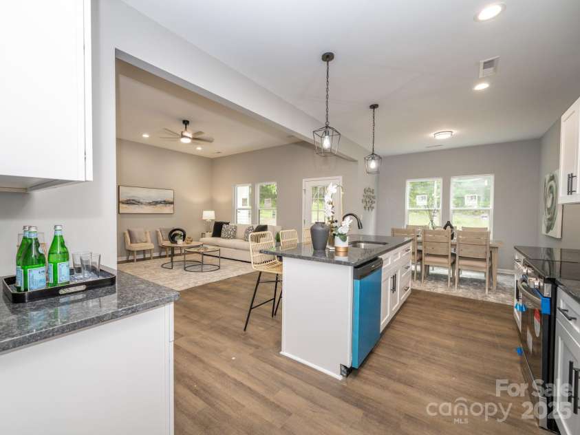 117 Chavis Lane, Lincolnton, NC 28092.  MLS# CAR4211128, YatesRealty ID 350. 