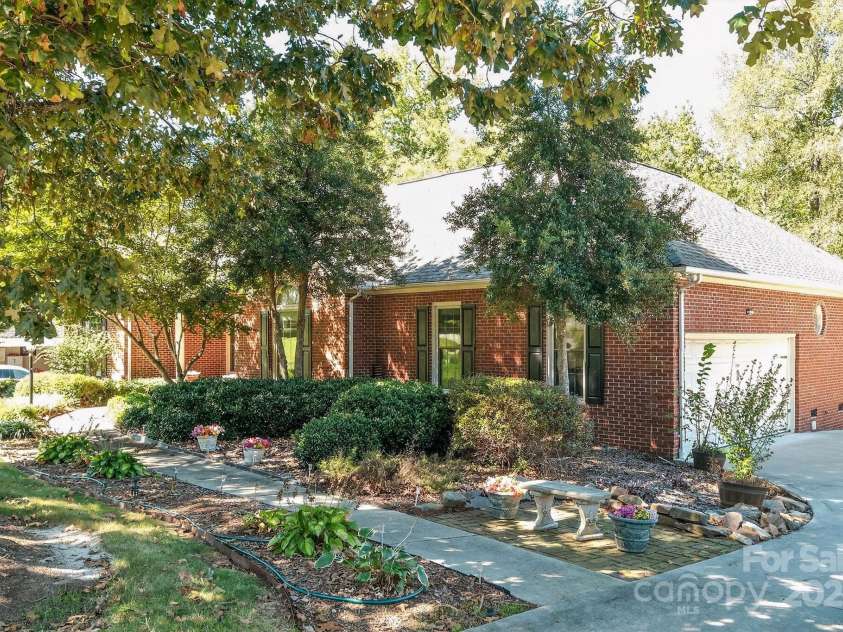 208 Stone Ridge Drive, Salisbury, NC 28146.  MLS# CAR4259618, YatesRealty ID 3500. 