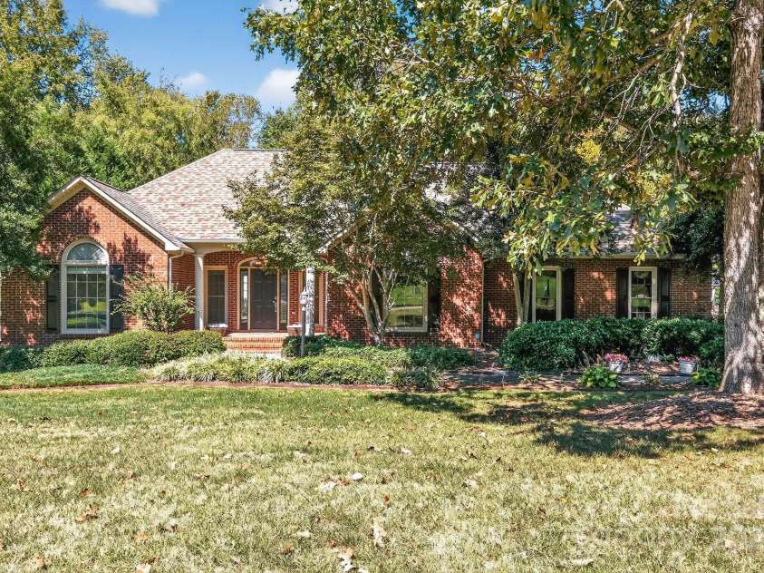 208 Stone Ridge Drive, Salisbury, NC 28146.  MLS# CAR4259618, YatesRealty ID 3500. 