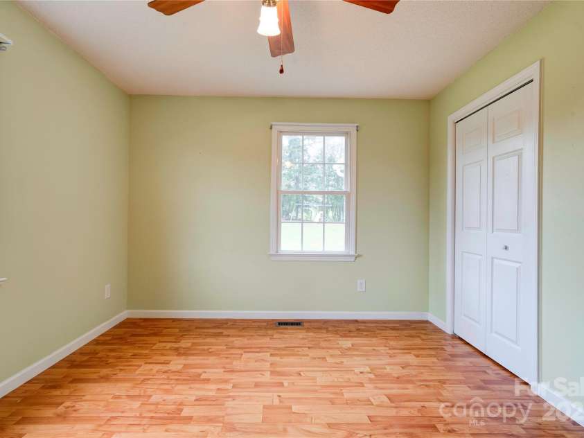 325 Gwen Lane, Shelby, NC 28152.  MLS# CAR4317431, YatesRealty ID 3500. 