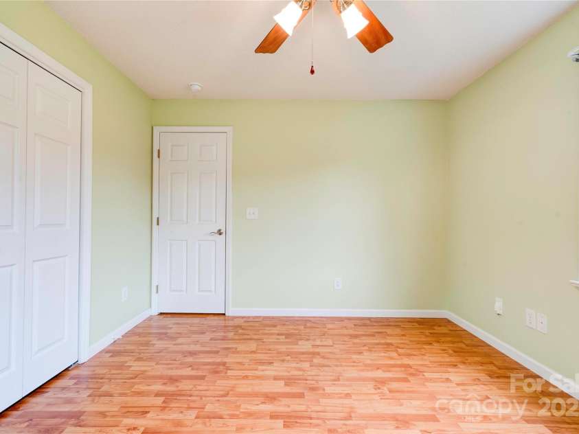 325 Gwen Lane, Shelby, NC 28152.  MLS# CAR4317431, YatesRealty ID 3500. 