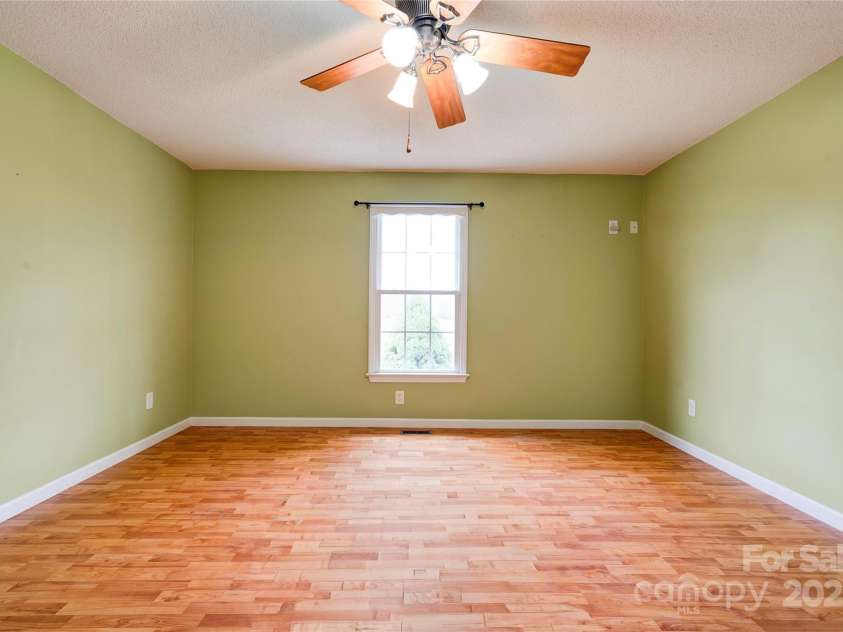 325 Gwen Lane, Shelby, NC 28152.  MLS# CAR4317431, YatesRealty ID 3500. 