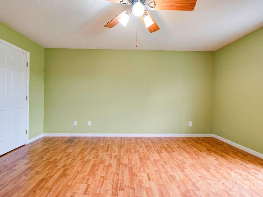 325 Gwen Lane, Shelby, NC 28152.  MLS# CAR4317431, YatesRealty ID 3500. 