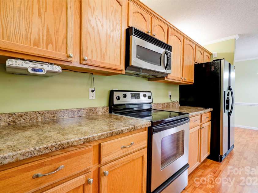325 Gwen Lane, Shelby, NC 28152.  MLS# CAR4317431, YatesRealty ID 3500. 