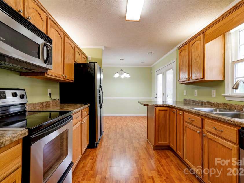325 Gwen Lane, Shelby, NC 28152.  MLS# CAR4317431, YatesRealty ID 3500. 