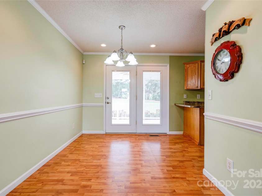 325 Gwen Lane, Shelby, NC 28152.  MLS# CAR4317431, YatesRealty ID 3500. 