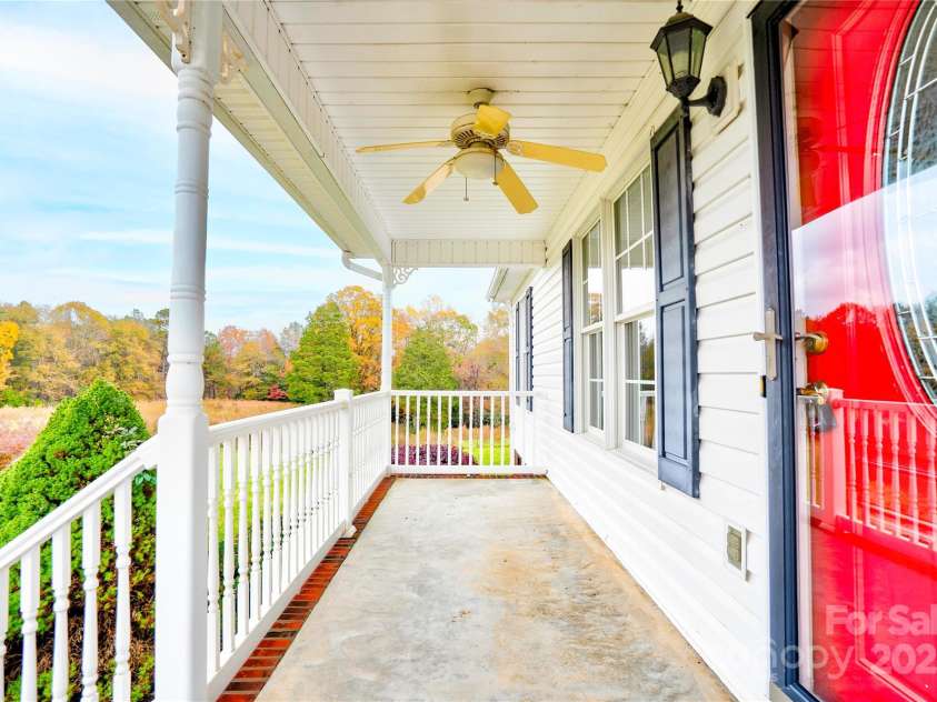 325 Gwen Lane, Shelby, NC 28152.  MLS# CAR4317431, YatesRealty ID 3500. 